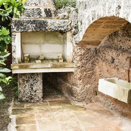 Fata Bianca Salento - Giardino Botanico Con Piscina