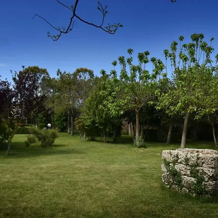 Fata Bianca Salento - Giardino Botanico Con Piscina בית נופש